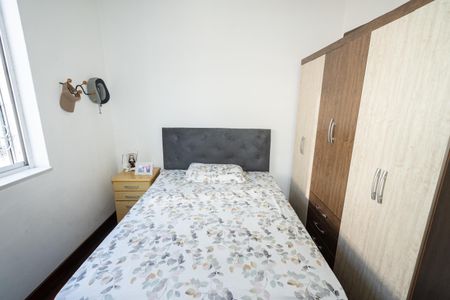 Quarto de apartamento à venda com 2 quartos, 44m² em Passo d’Areia, Porto Alegre