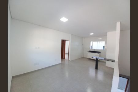 Sala e Cozinha de casa de condomínio para alugar com 2 quartos, 60m² em Vila Valenca, São Vicente