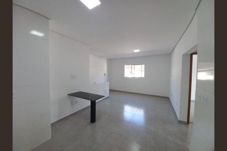 Sala e Cozinha de casa de condomínio para alugar com 2 quartos, 60m² em Vila Valenca, São Vicente