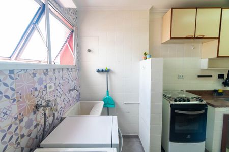 Apartamento para alugar com 70m², 2 quartos e 1 vaga Apartamento para alugar com 70m², 2 quartos e 1 vagaCozinha e Área de Serviço