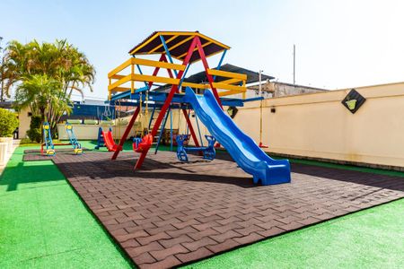 Apartamento para alugar com 70m², 2 quartos e 1 vaga Apartamento para alugar com 70m², 2 quartos e 1 vagaÁrea comum - Playground