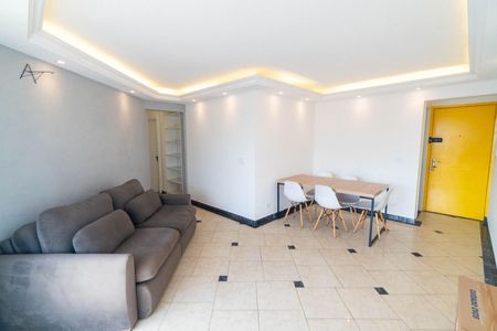 Sala de apartamento para alugar com 2 quartos, 70m² em Vila Alexandria, São Paulo