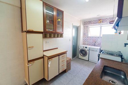 Apartamento para alugar com 70m², 2 quartos e 1 vaga Apartamento para alugar com 70m², 2 quartos e 1 vagaCozinha e Área de Serviço