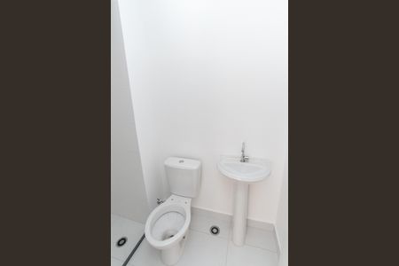 Apartamento para alugar com 33m², 2 quartos e sem vaga Apartamento para alugar com 33m², 2 quartos e sem vagaBanheiro