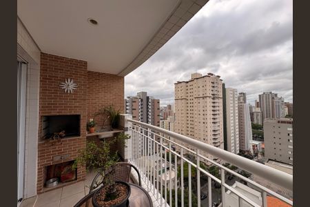 Apartamento à venda com 135m², 3 quartos e 3 vagasVaranda