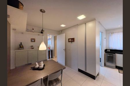 Apartamento à venda com 135m², 3 quartos e 3 vagasCozinha