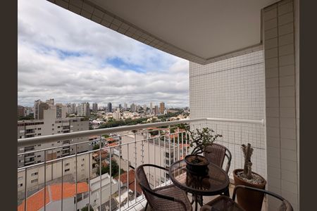 Apartamento à venda com 135m², 3 quartos e 3 vagasVaranda