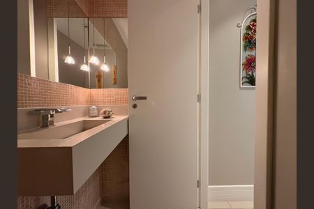 Apartamento à venda com 135m², 3 quartos e 3 vagasLavabo