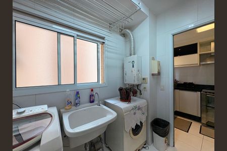 Apartamento à venda com 135m², 3 quartos e 3 vagasLavanderia