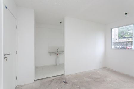 Sala de apartamento para alugar com 1 quarto, 42m² em Guaianases, São Paulo