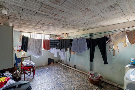 Casa à venda com 74m², 3 quartos e 1 vagaÁrea de Serviço