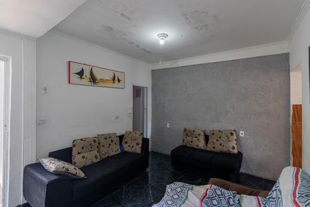 Casa à venda com 74m², 3 quartos e 1 vagaSala