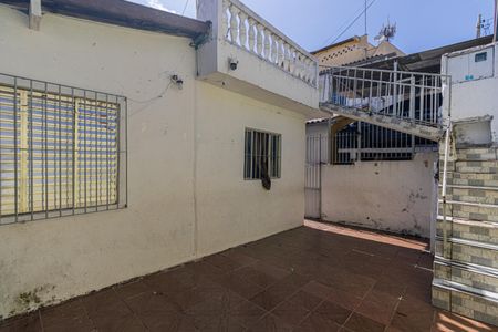 Casa à venda com 74m², 3 quartos e 1 vagaQuintal