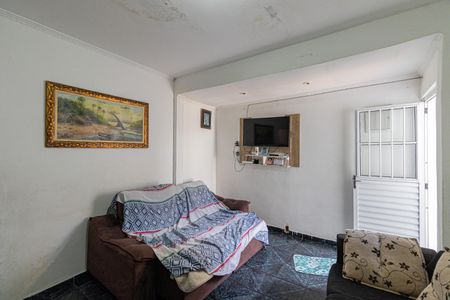 Sala de casa à venda com 3 quartos, 74m² em Vila Carmosina, São Paulo