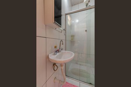 Casa à venda com 74m², 3 quartos e 1 vagaBanheiro