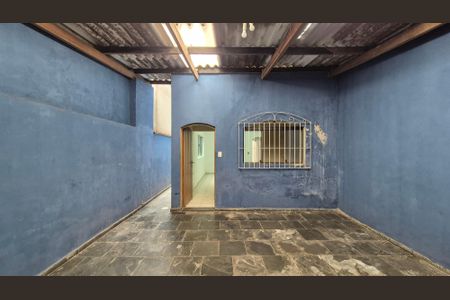 Casa à venda com 180m², 2 quartos e 2 vagasArea externa