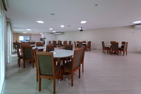 Apartamento para alugar com 160m², 4 quartos e 3 vagasÁrea comum - Salão de festas
