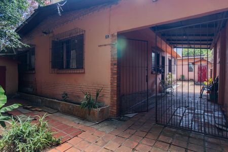 Casa à venda com 253m², 3 quartos e 2 vagas Casa à venda com 253m², 3 quartos e 2 vagasFachada