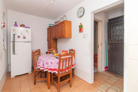 Casa à venda com 253m², 3 quartos e 2 vagas Casa à venda com 253m², 3 quartos e 2 vagasCozinha e Área de Serviço