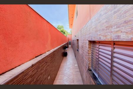 Casa à venda com 150m², 4 quartos e 2 vagasCorredor