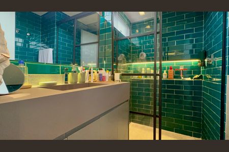 Apartamento à venda com 104m², 2 quartos e 2 vagas Apartamento à venda com 104m², 2 quartos e 2 vagasBanheiro da Suíte