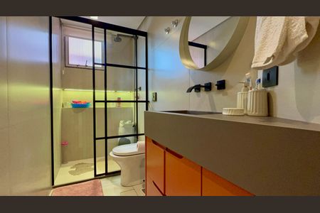 Apartamento à venda com 104m², 2 quartos e 2 vagas Apartamento à venda com 104m², 2 quartos e 2 vagasBanheiro