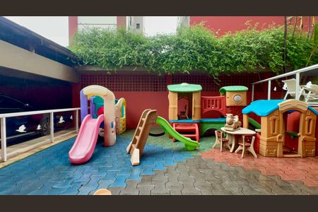 Apartamento à venda com 104m², 2 quartos e 2 vagas Apartamento à venda com 104m², 2 quartos e 2 vagasPlayground