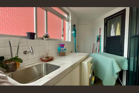 Apartamento à venda com 104m², 2 quartos e 2 vagas Apartamento à venda com 104m², 2 quartos e 2 vagasÁrea de Serviço