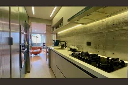 Apartamento à venda com 104m², 2 quartos e 2 vagas Apartamento à venda com 104m², 2 quartos e 2 vagasCozinha