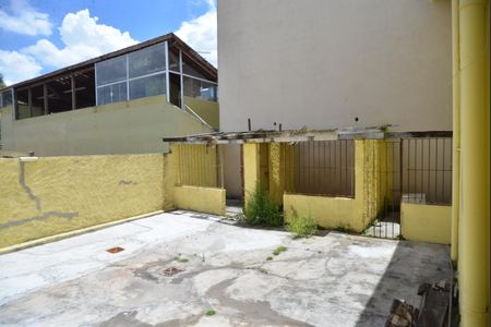Casa à venda com 251m², 2 quartos e 3 vagasQuintal