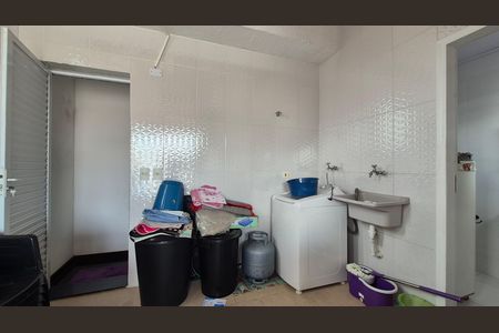 Apartamento à venda com 85m², 2 quartos e 1 vaga Apartamento à venda com 85m², 2 quartos e 1 vagaLavanderia