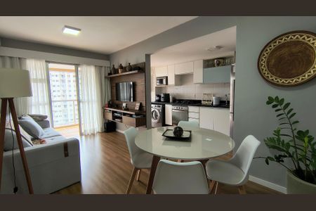 Sala de apartamento para alugar com 2 quartos, 79m² em Recreio dos Bandeirantes, Rio de Janeiro