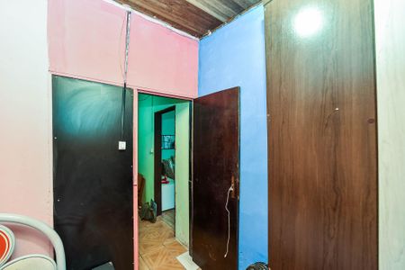Casa para alugar com 300m², 3 quartos e 2 vagasQuarto 1/Casa dos Fundos