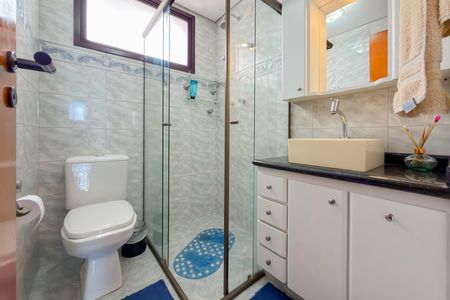 Apartamento à venda com 229m², 4 quartos e 3 vagas Apartamento à venda com 229m², 4 quartos e 3 vagasBanheiro Corredor