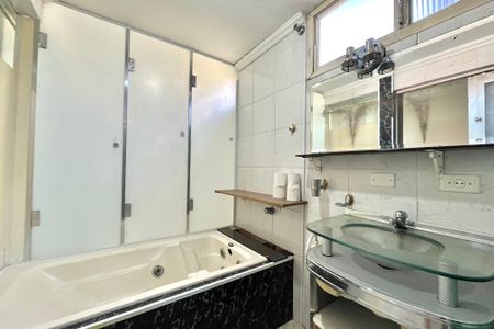 Casa à venda com 2 quartos, 105m² em Vila Alexandria, São Paulo