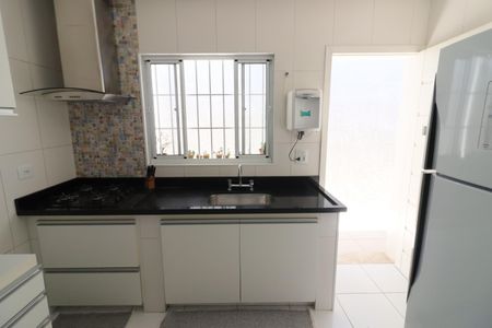 Casa para alugar com 135m², 2 quartos e 2 vagasCozinha