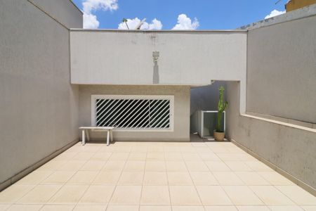 Casa para alugar com 135m², 2 quartos e 2 vagasQuintal