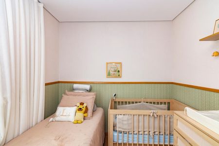 Apartamento à venda com 105m², 2 quartos e 3 vagasQuarto 2