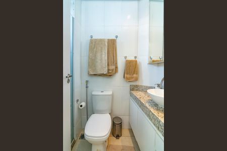 Apartamento à venda com 105m², 2 quartos e 3 vagasBanheiro da Suíte