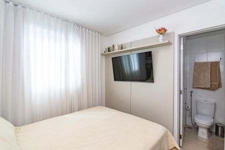 Apartamento à venda com 105m², 2 quartos e 3 vagasSuíte