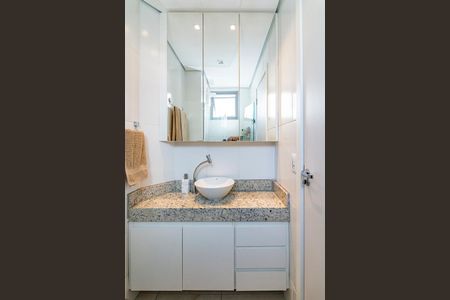 Apartamento à venda com 105m², 2 quartos e 3 vagasBanheiro da Suíte