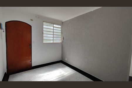 Sala de apartamento para alugar com 2 quartos, 45m² em Parque Dourado, Ferraz de Vasconcelos