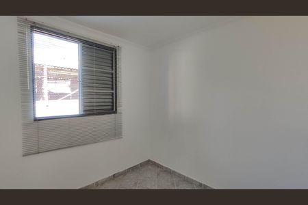 Quarto 2 de apartamento para alugar com 2 quartos, 45m² em Parque Dourado, Ferraz de Vasconcelos