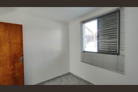 Quarto 2 de apartamento para alugar com 2 quartos, 45m² em Parque Dourado, Ferraz de Vasconcelos