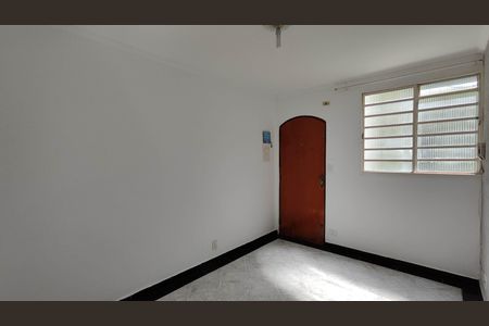 Sala de apartamento para alugar com 2 quartos, 45m² em Parque Dourado, Ferraz de Vasconcelos