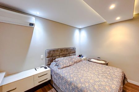 Casa de condomínio à venda com 68m², 3 quartos e 2 vagasSuíte