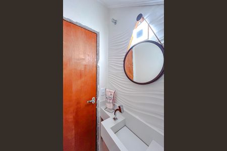 Casa de condomínio à venda com 68m², 3 quartos e 2 vagasLavabo