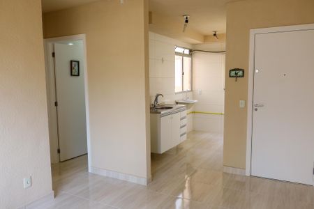 sala de apartamento para alugar com 2 quartos, 40m² em São Pedro, Osasco