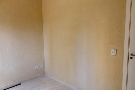 Quarto 1 de apartamento para alugar com 2 quartos, 40m² em São Pedro, Osasco