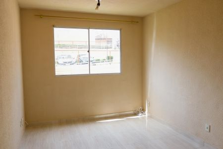 sala de apartamento para alugar com 2 quartos, 40m² em São Pedro, Osasco